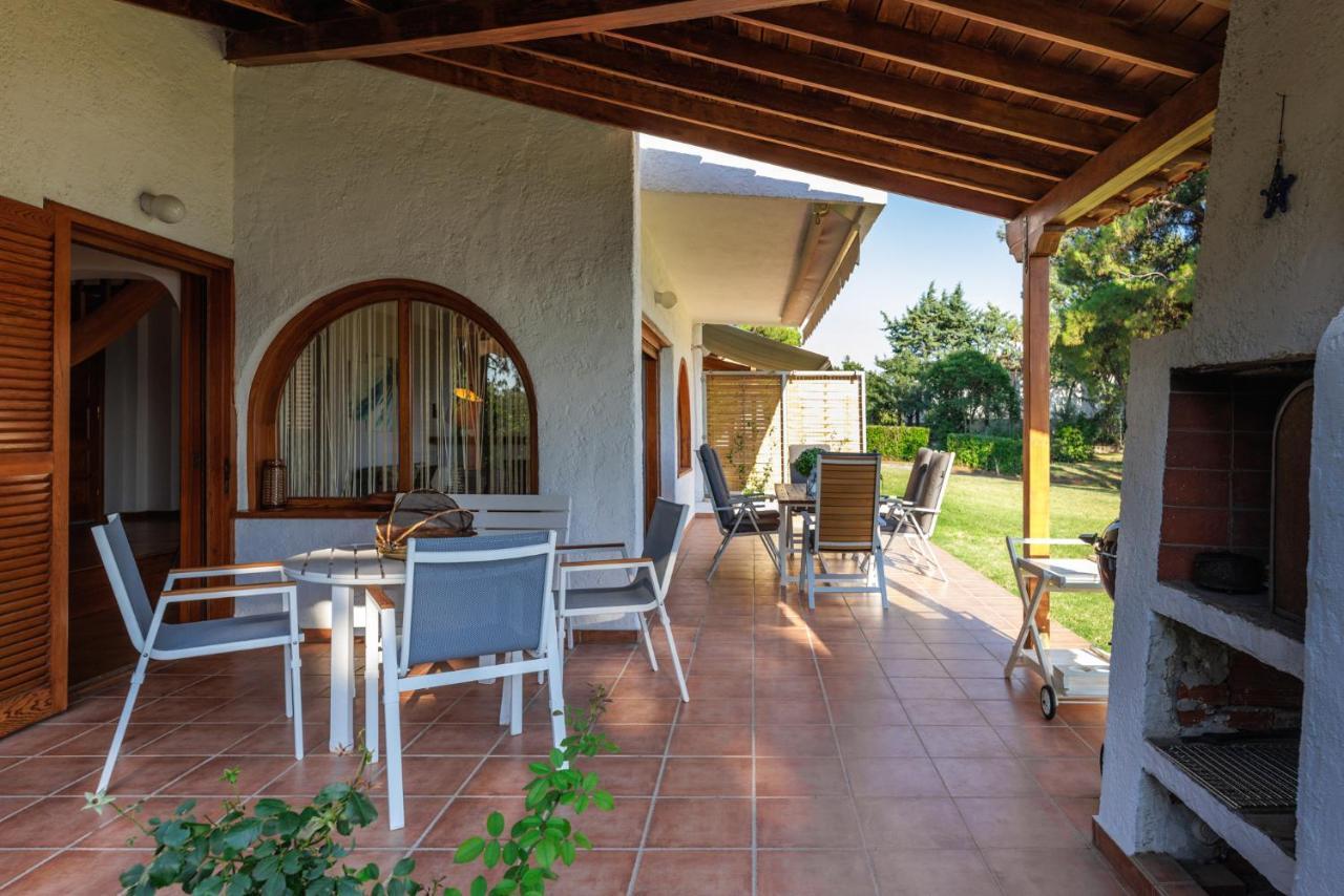 Luna Villa Private Beach Неа-Ираклия Экстерьер фото