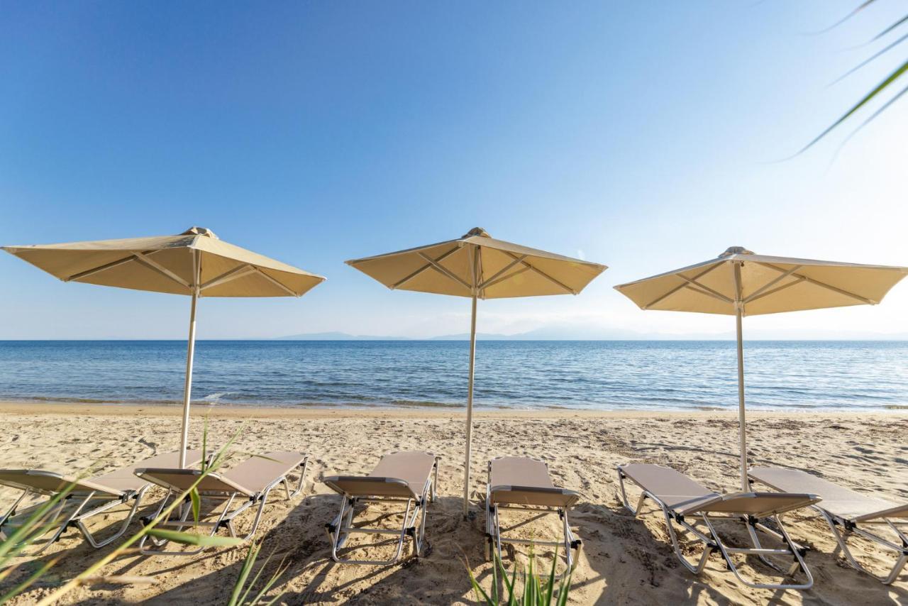 Luna Villa Private Beach Неа-Ираклия Экстерьер фото